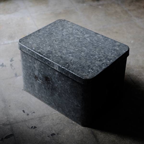 Tin storage box
