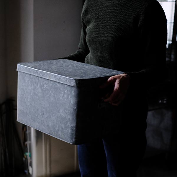 Tin storage box
