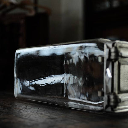 Tobacco shop jar with lid