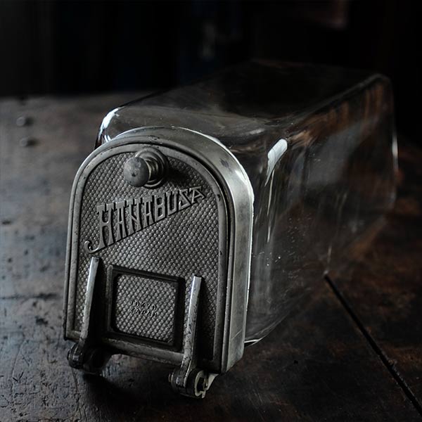 Tobacco shop jar with lid