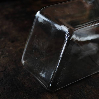 Tobacco shop jar with lid