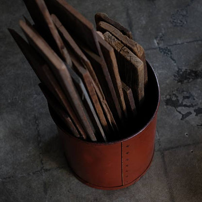 Cylindrical bollock box