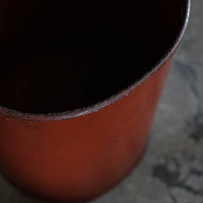 Cylindrical bollock box