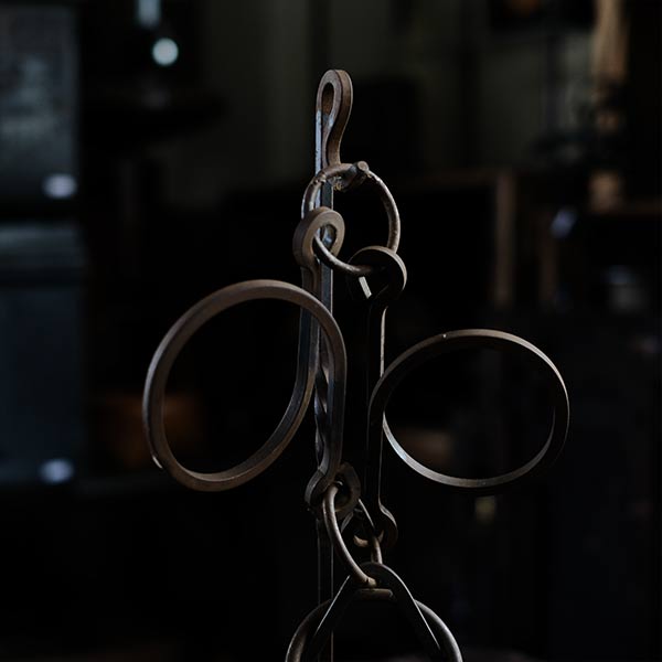 Tucker Jones House Puzzle Ring (with stand)