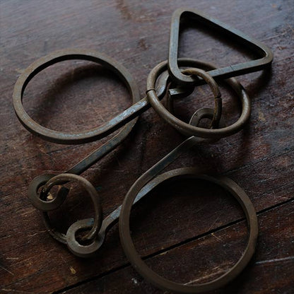 Tucker Jones House Puzzle Ring (with stand)