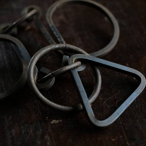 Tucker Jones House Puzzle Ring (with stand)