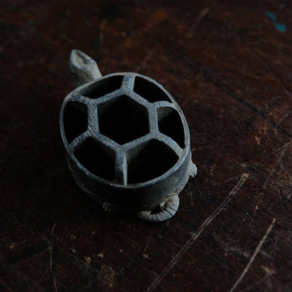 Turtle flower holder