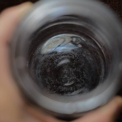 うっすら紫がかった無名のMason Jar