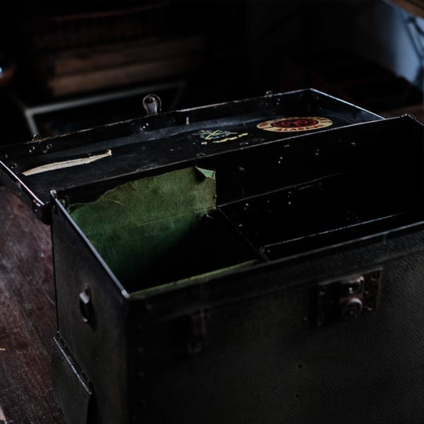 Trunk for storing equipment