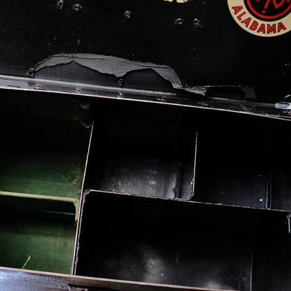 Trunk for storing equipment
