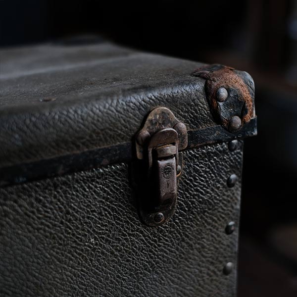 Trunk for storing equipment