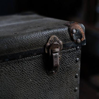 Trunk for storing equipment