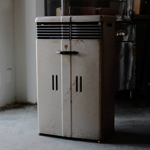 VALOR No. 15 Two-Barrel Stove (1970s)