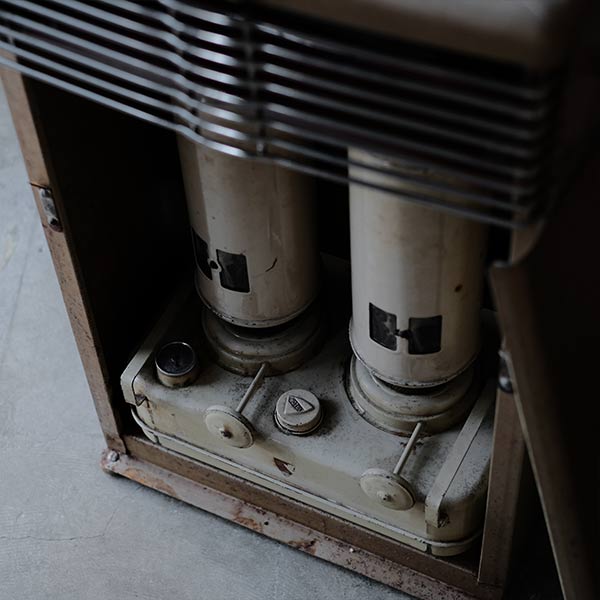 VALOR No. 15 Two-Barrel Stove (1970s)