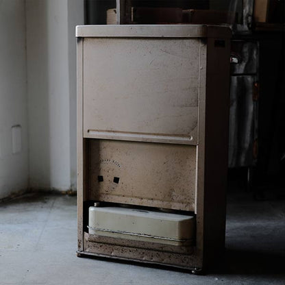 VALOR No. 15 Two-Barrel Stove (1970s)