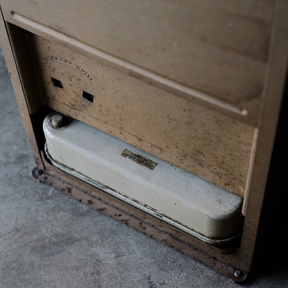 VALOR No. 15 Two-Barrel Stove (1970s)