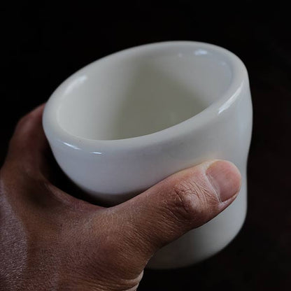 ベル型のシェービングマグ