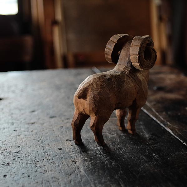 Wooden carved sheep object