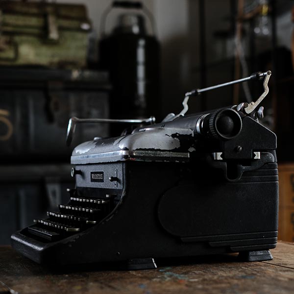 WOODSTOCK typewriter